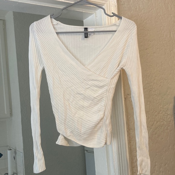 Divided Sweaters - white wrap n-neck long sleeve sweater coquette size small 🤍